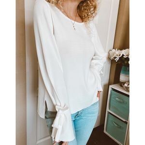 ✨Bow Sleeve Knit✨